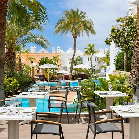 ラゴス デ ファナベ ビーチ アデヘ