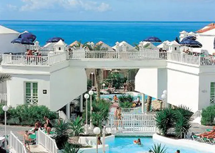 拉各斯法纳贝海滩度假酒店 4*